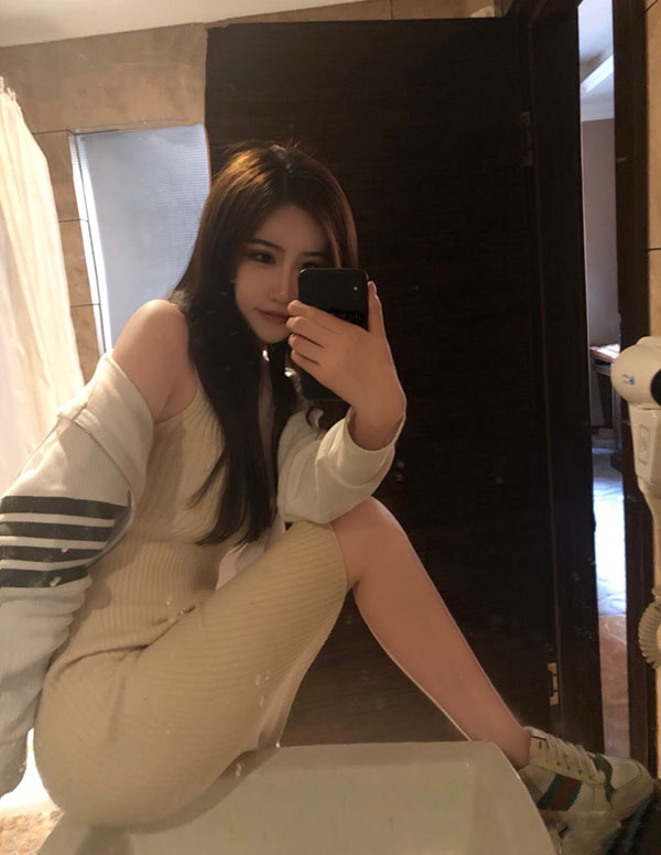 新加坡高端模特微信