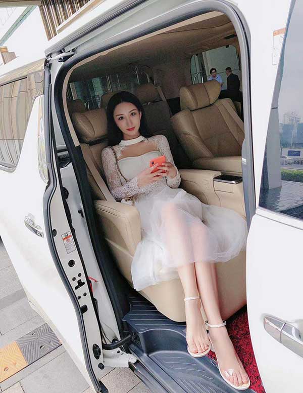 伦敦预约高端模特