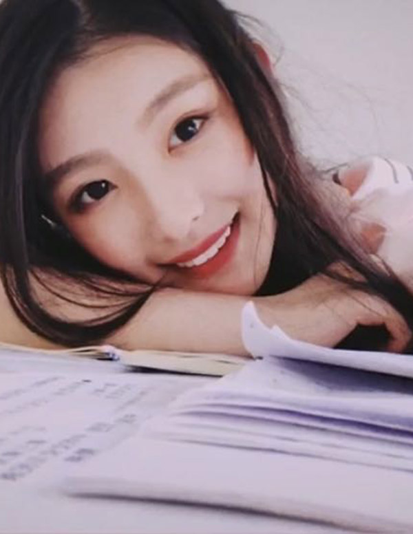 新加坡外围女大学生